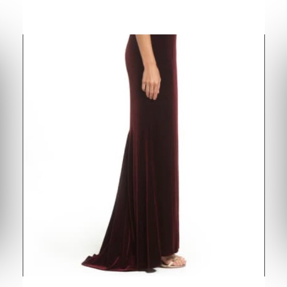 Adrianna Papell Burgundy Velvet Off Shoulder Floor Length Maxi Gown Dress size 8 - Picture 4 of 16